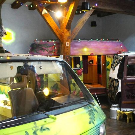 Urban Van Glamping Riga Eksteriør billede