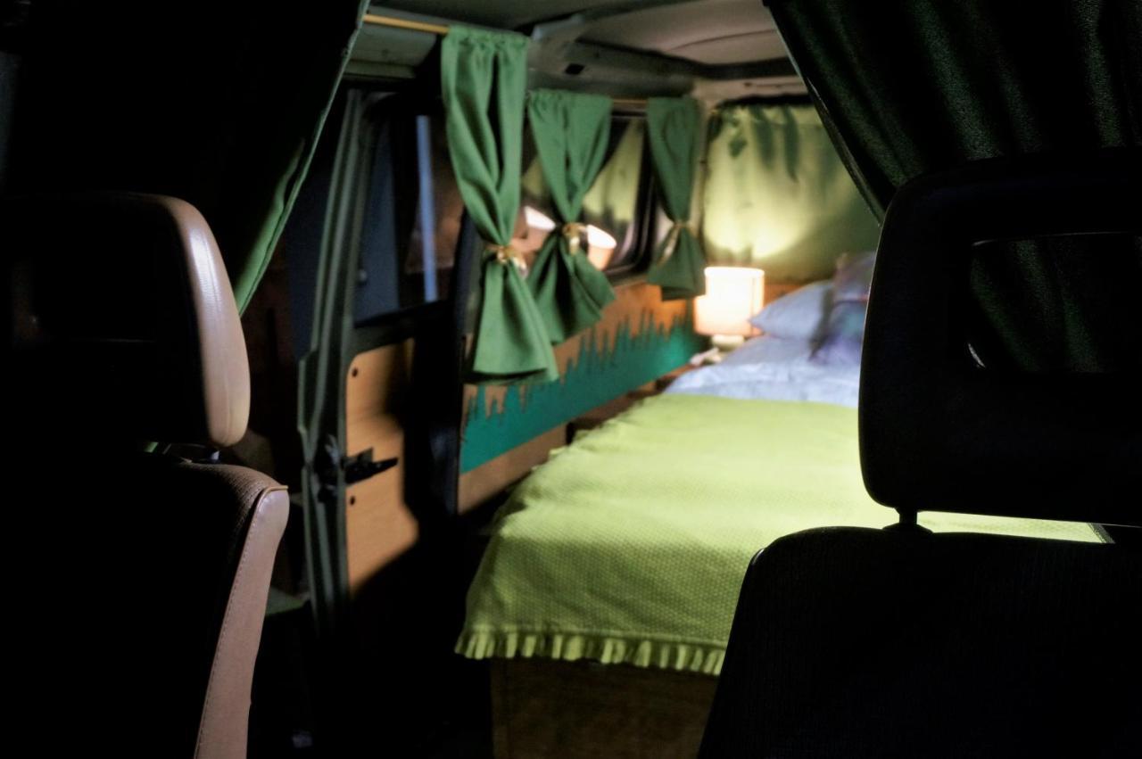 Urban Van Glamping Riga Eksteriør billede