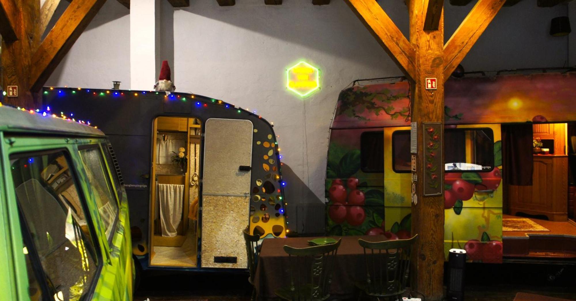 Urban Van Glamping Riga Eksteriør billede