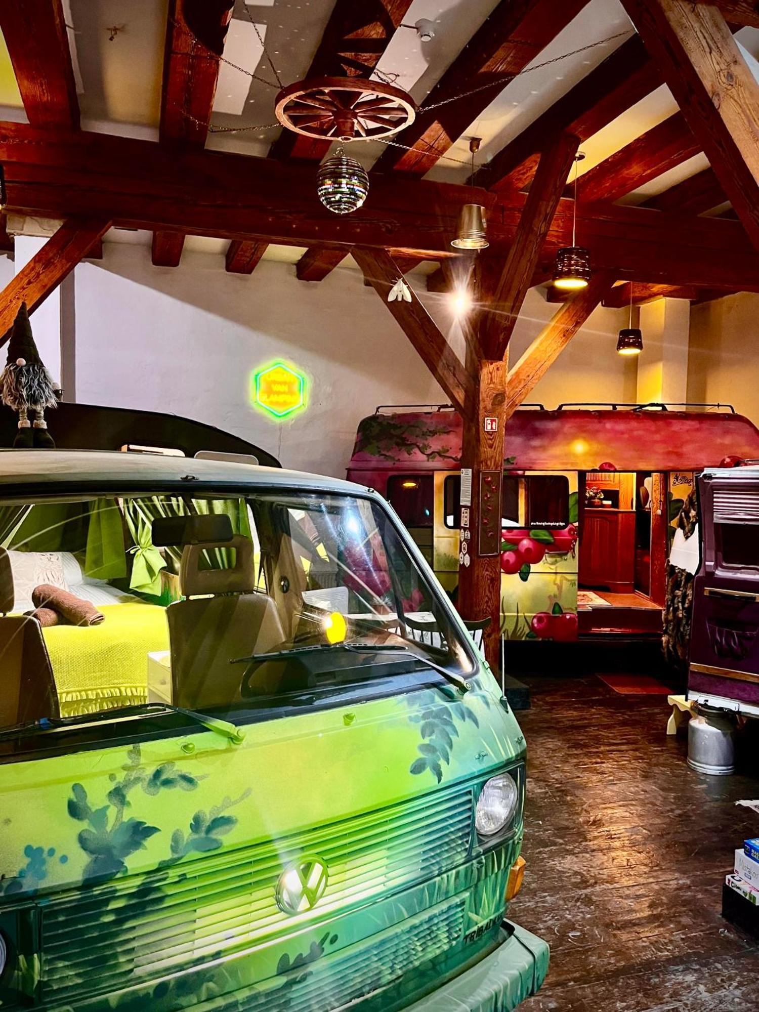 Urban Van Glamping Riga Eksteriør billede