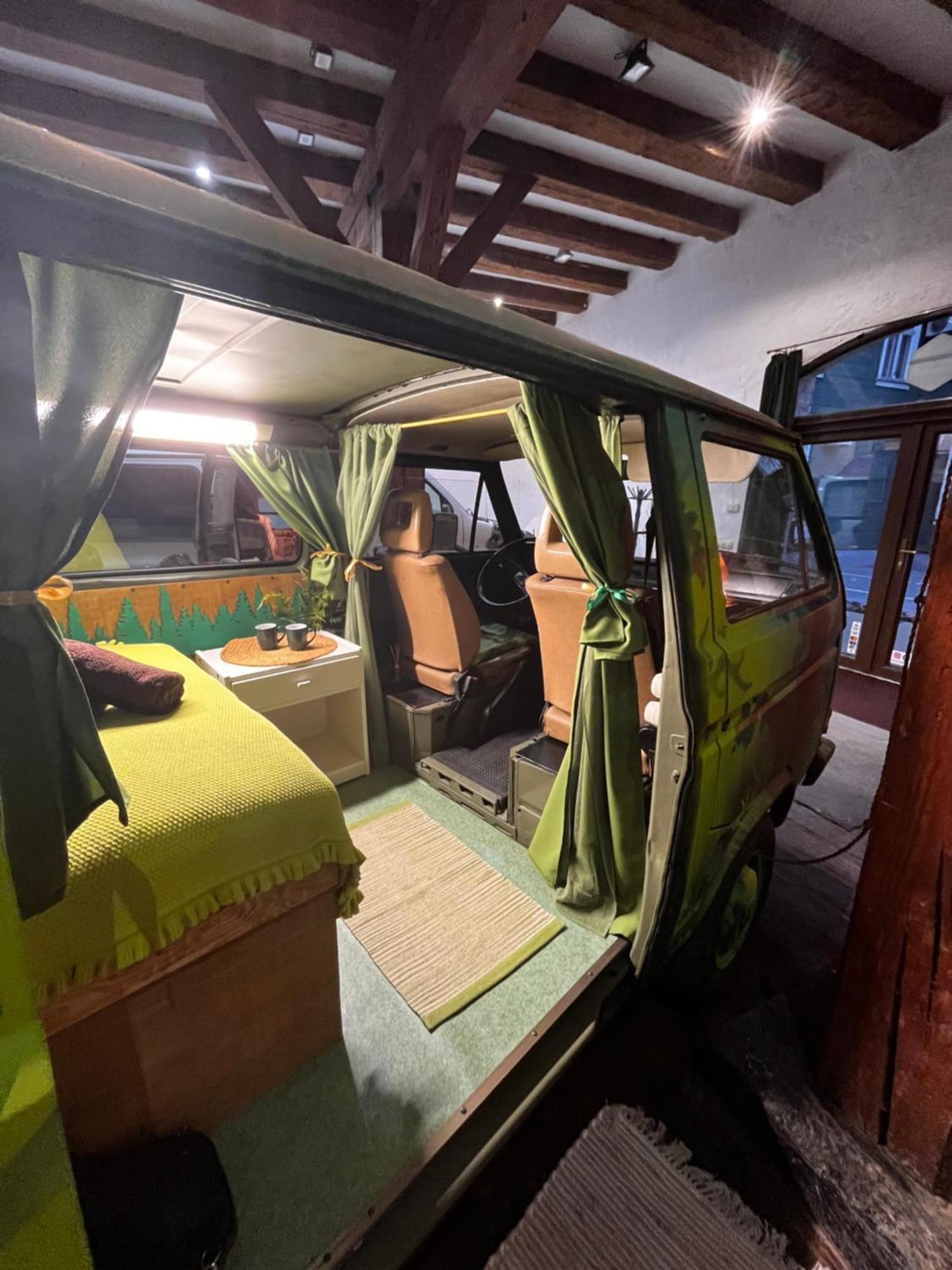 Urban Van Glamping Riga Eksteriør billede
