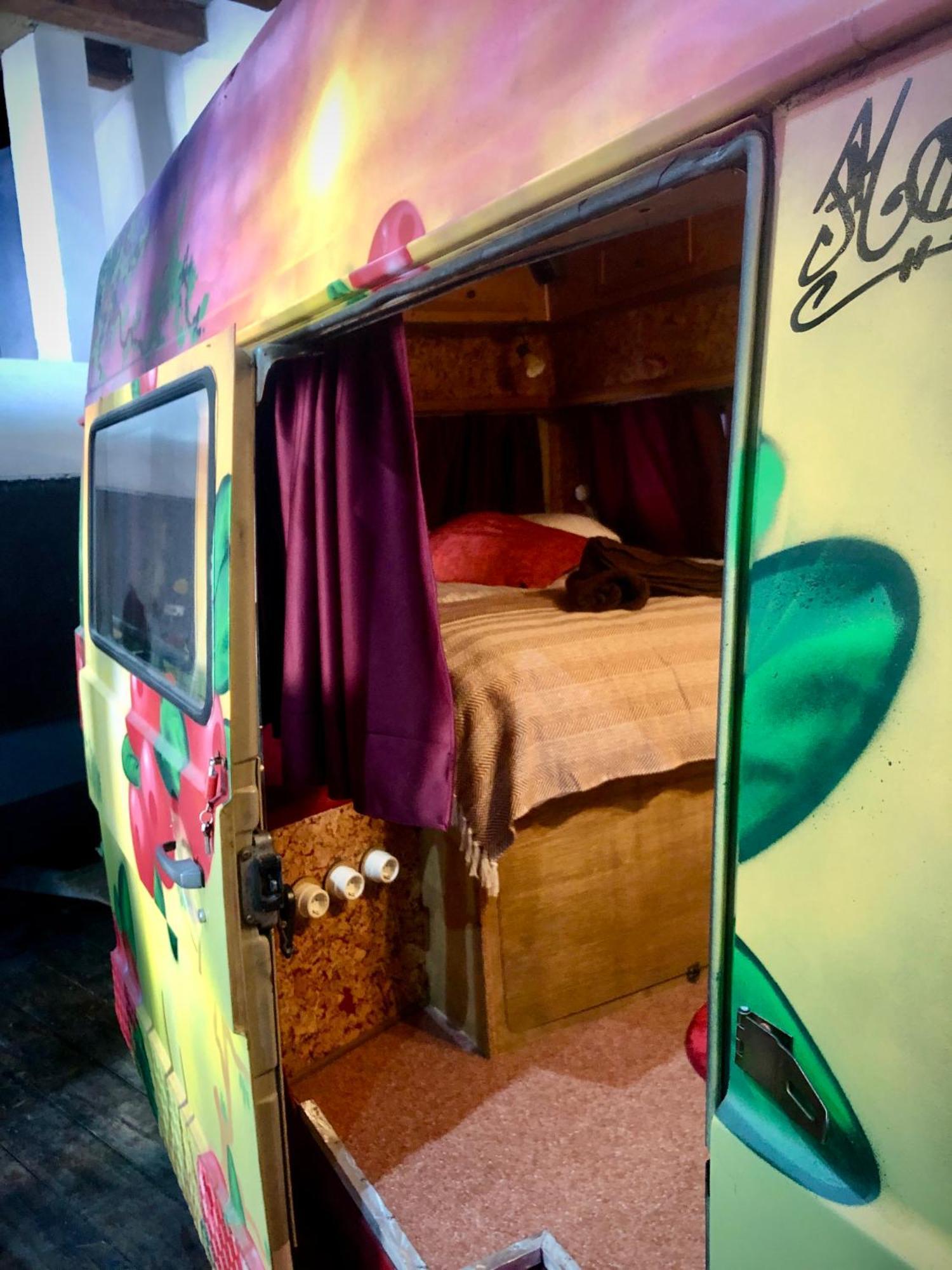 Urban Van Glamping Riga Eksteriør billede