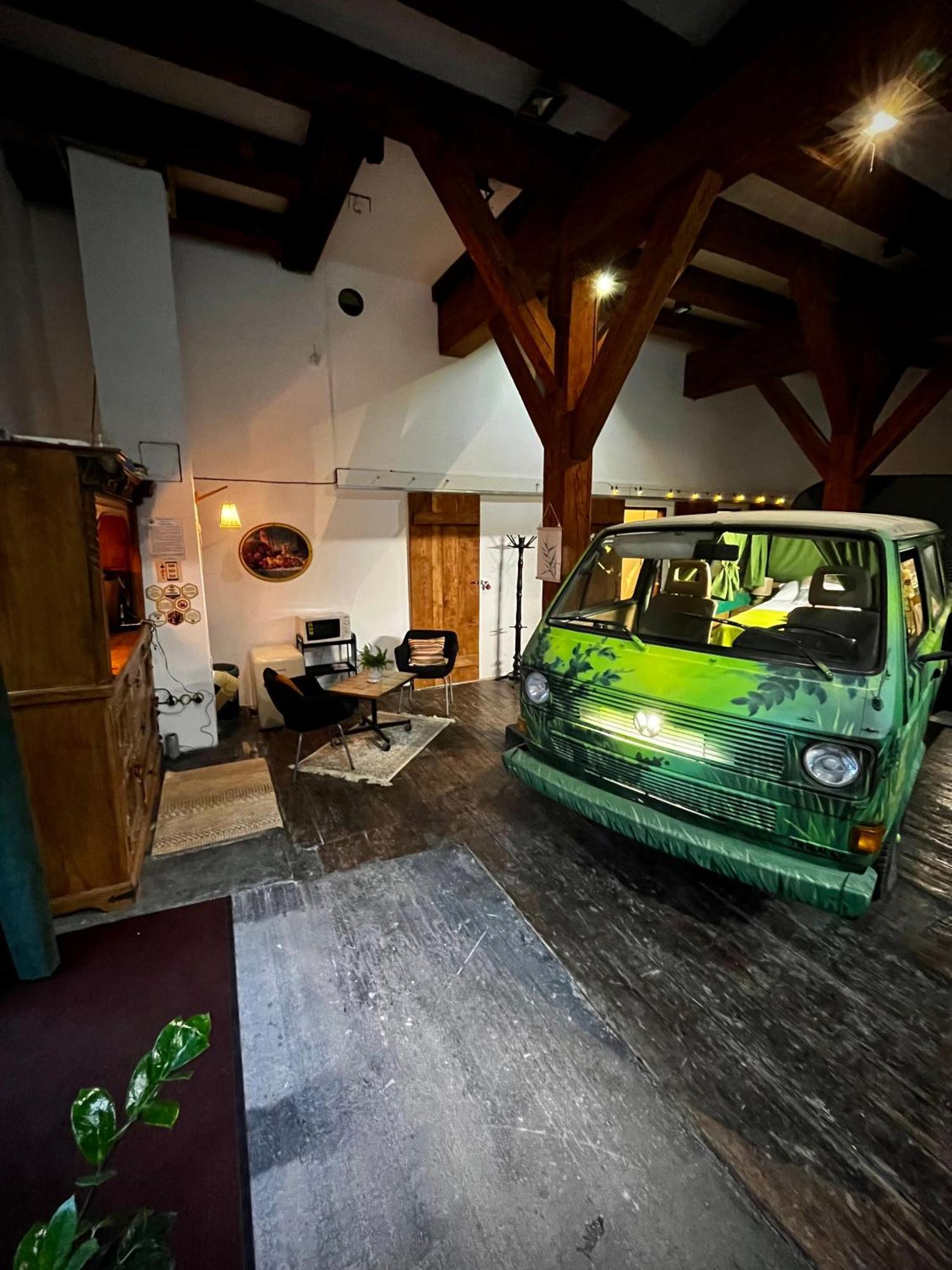 Urban Van Glamping Riga Eksteriør billede