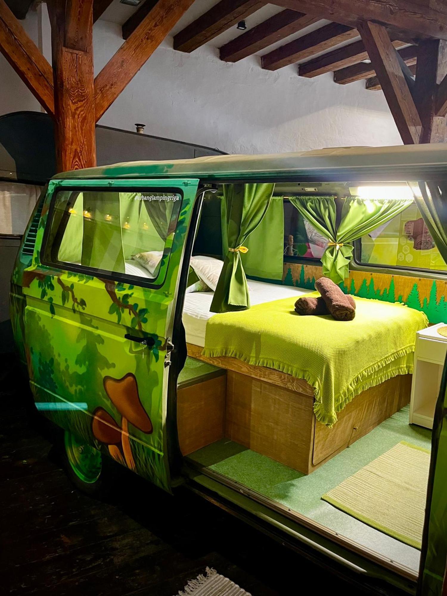 Urban Van Glamping Riga Eksteriør billede