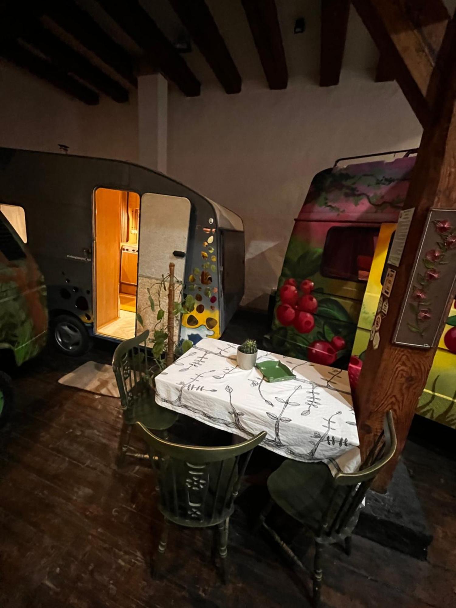 Urban Van Glamping Riga Eksteriør billede