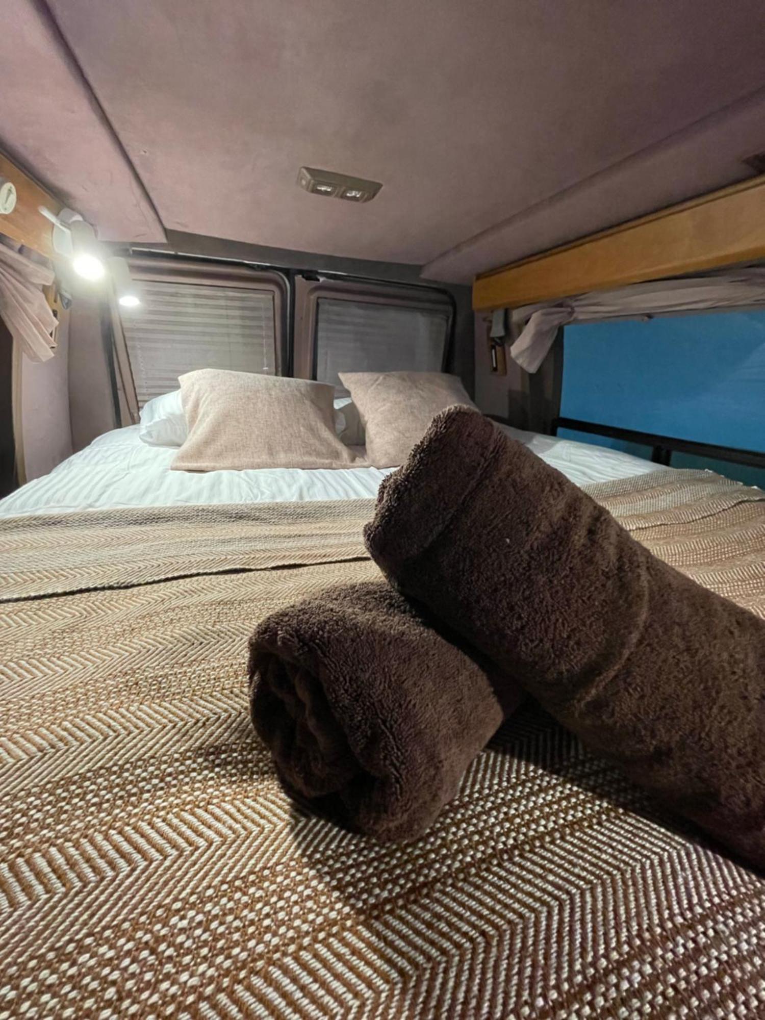Urban Van Glamping Riga Eksteriør billede