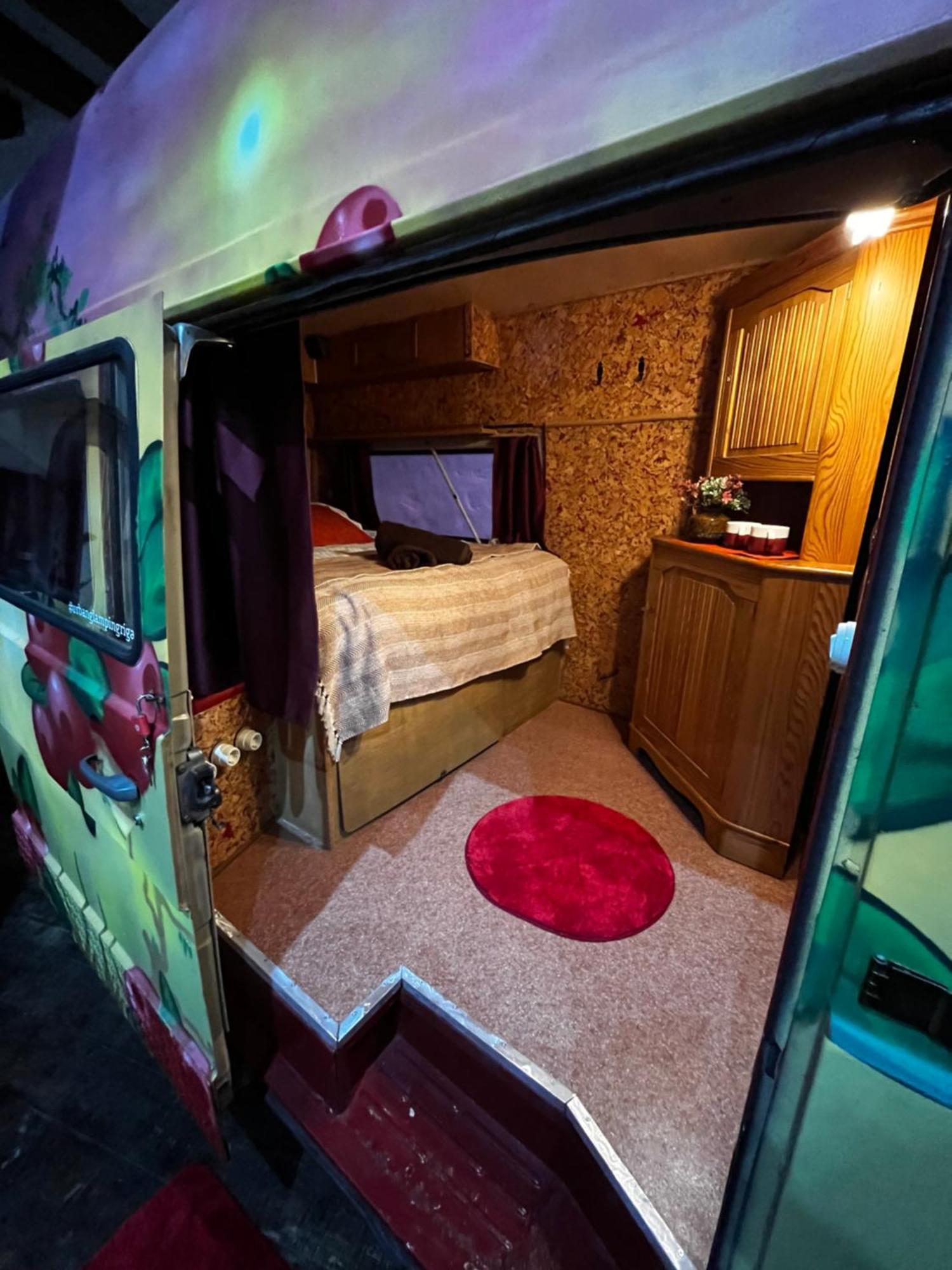 Urban Van Glamping Riga Eksteriør billede