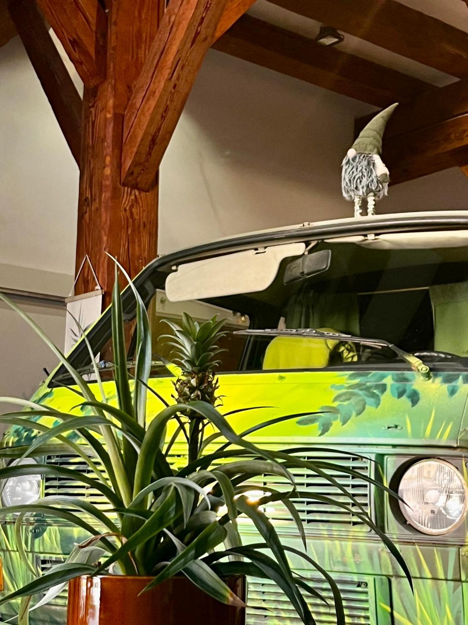 Urban Van Glamping Riga Eksteriør billede