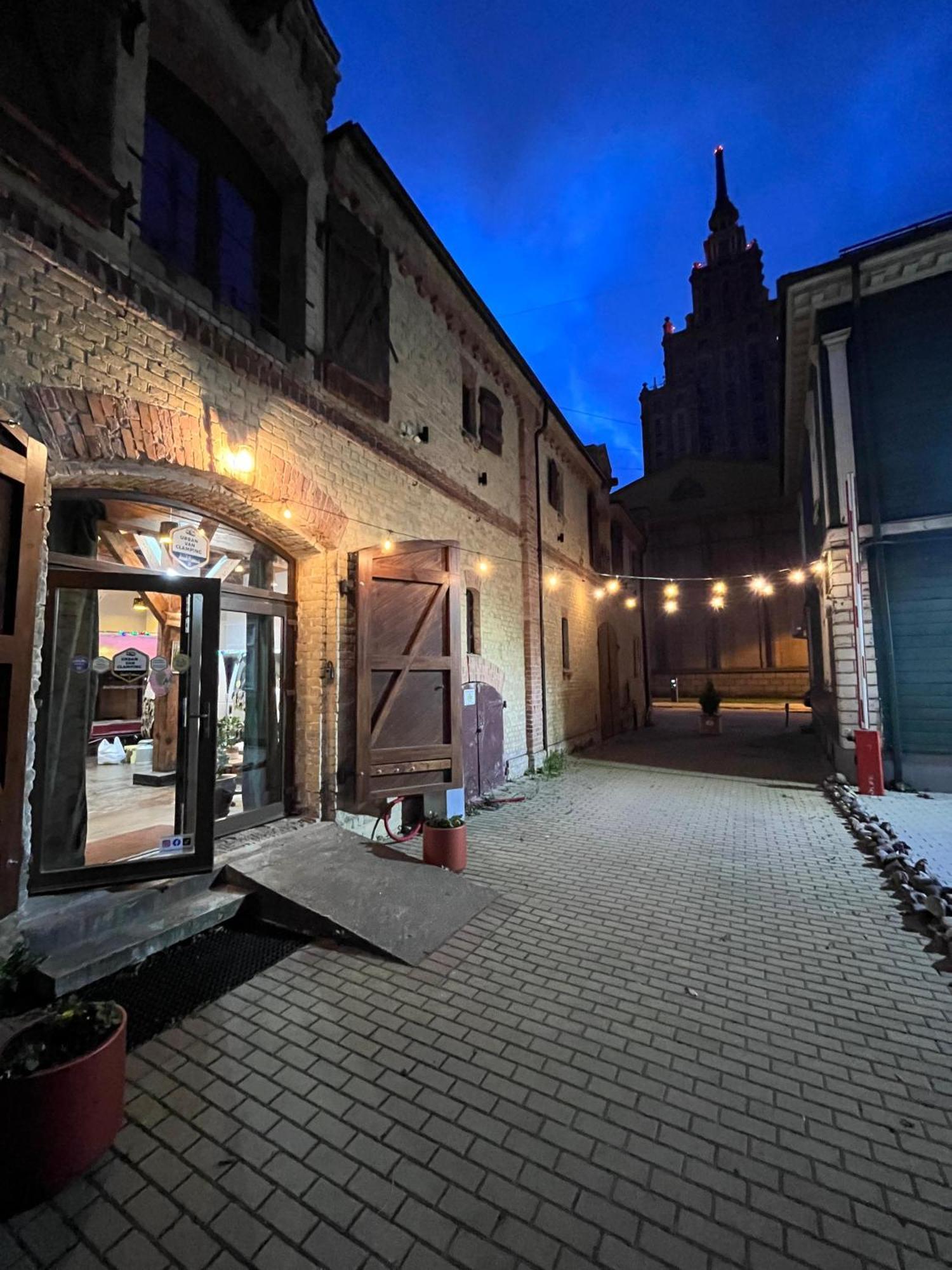 Urban Van Glamping Riga Eksteriør billede