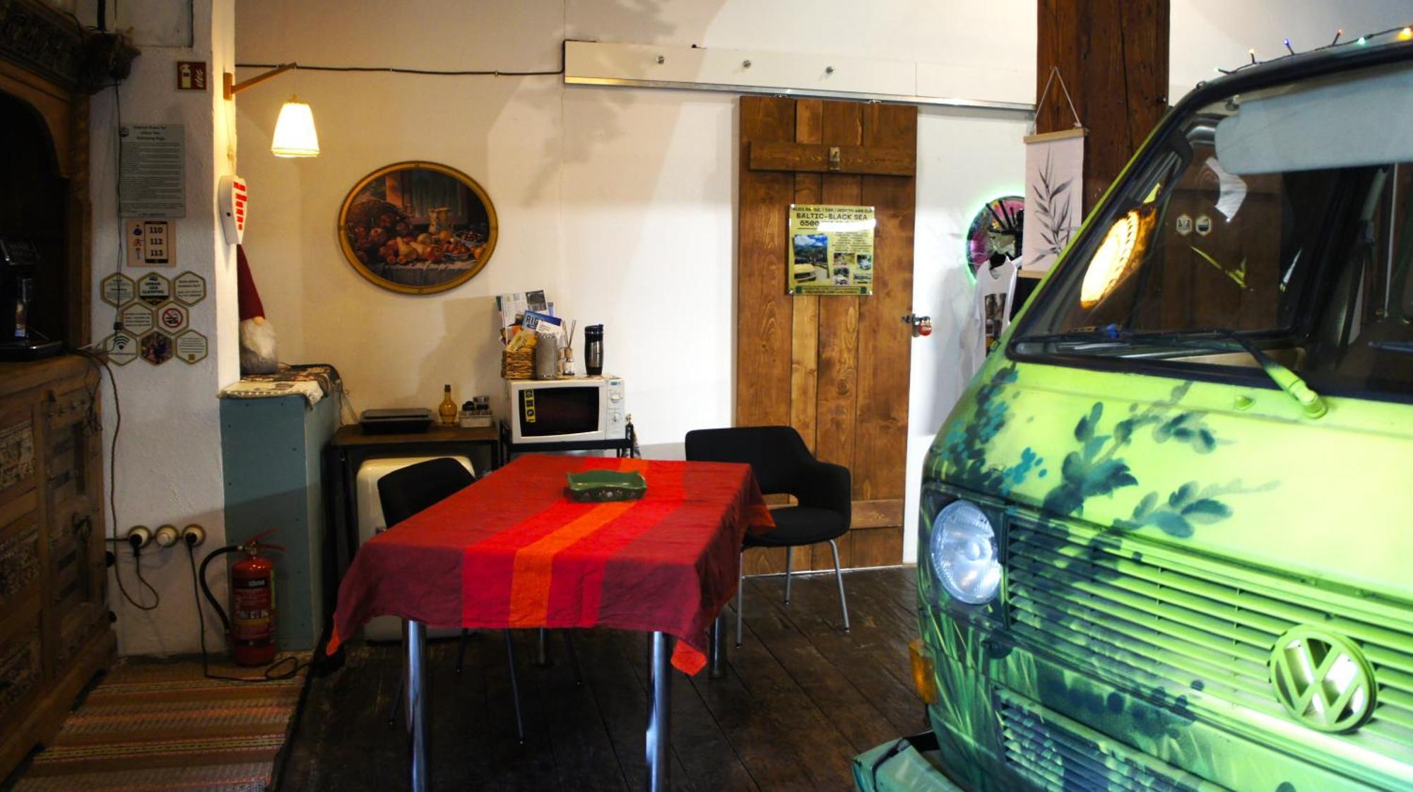 Urban Van Glamping Riga Eksteriør billede