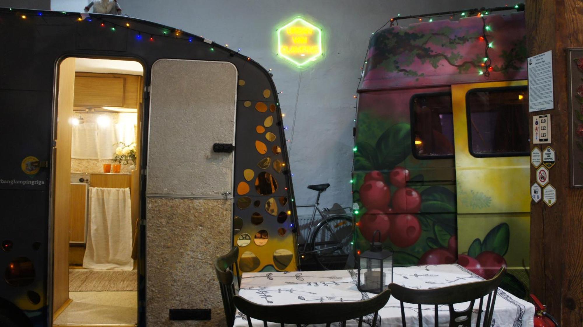 Urban Van Glamping Riga Eksteriør billede